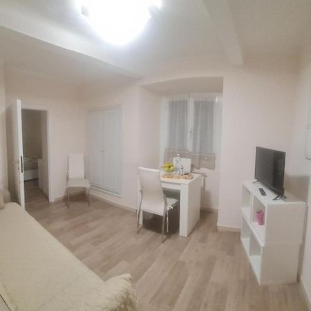 Apartmán Trilocale Nel Centro Di Sampierdarena Janov Exteriér fotografie